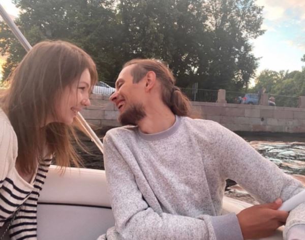 Редкое фото: дочь Сергея Шнурова поделилась кадрами с мужем